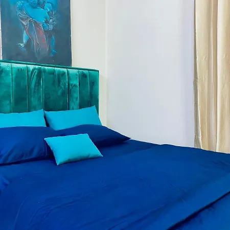 Private Near Istanbul Airport 2 מלון *